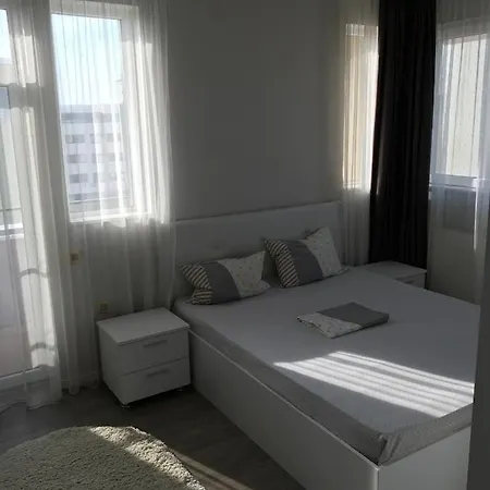 Tomis Plus Sunrise Apartment *
